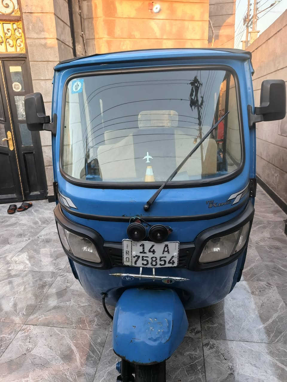 بيع مستعجل مديل 22 داخله ب23 سعره 7و250 بدي مكفول مكينه مجفته تكتك مال جناي لايت زنون كهرباء كله شغاله تايرات جديدة دوشمه جديدة رقم نكليزي حداديه جديدة  مكاني بصره حيانيه رقمي***********
