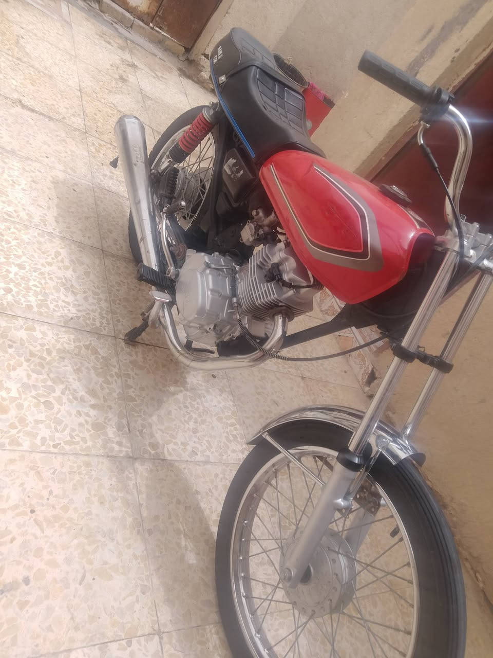 دراجه للبيع محرك ما مفتوح ب 450 وهذا رقمي ***********
