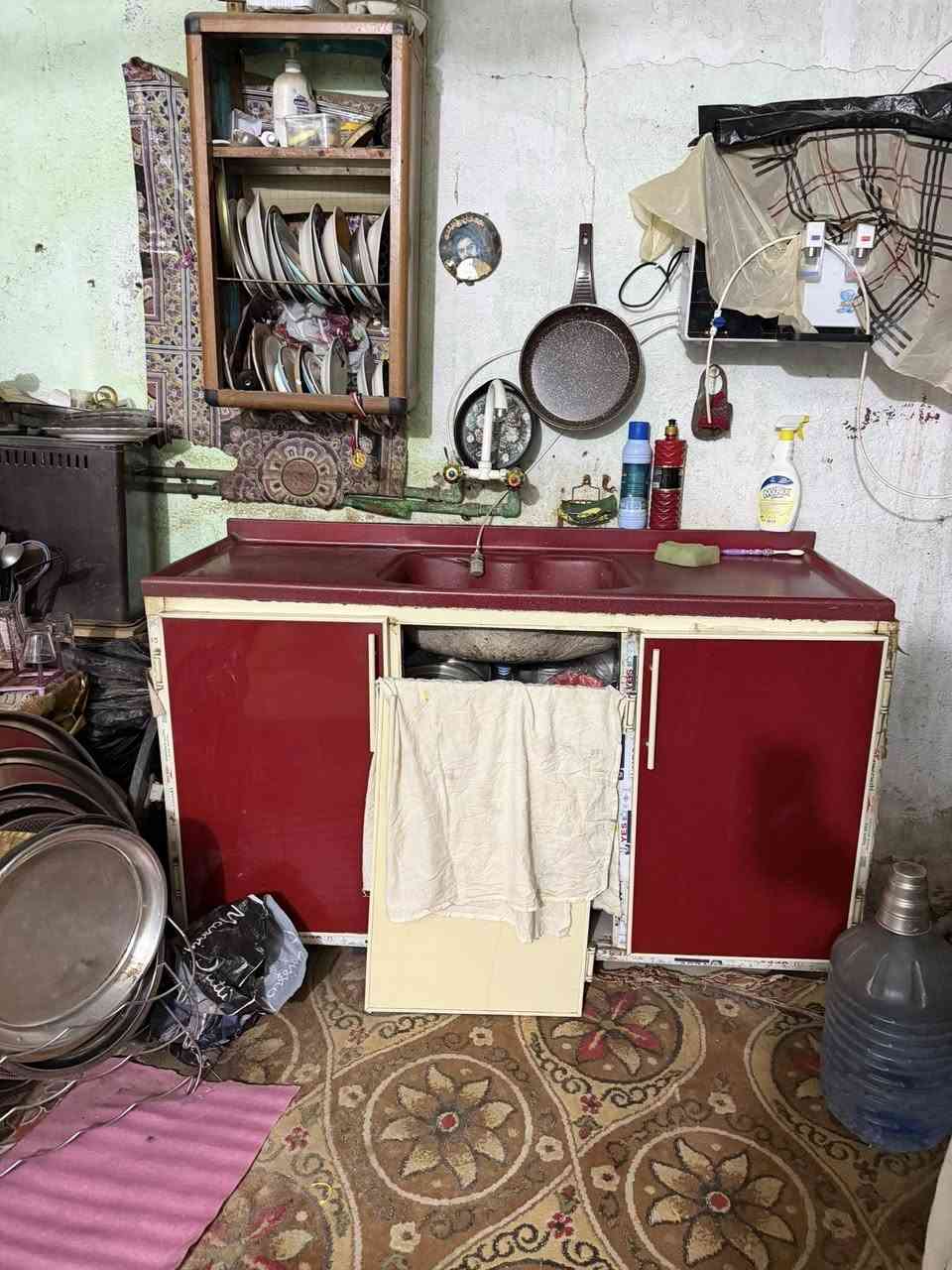 كاونتر ستكام
الاخضر متر ونص بدون سنك 
والاحمر مترين ويا سنك مرمر متر ونص 
***********
