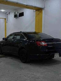 فۆرد تۆرس🖤 ٢٠١٠ ناوزەرد ٢ پارچە بۆیاخ بێ ناو گرتن دەرگای سەکن و دەرگای...