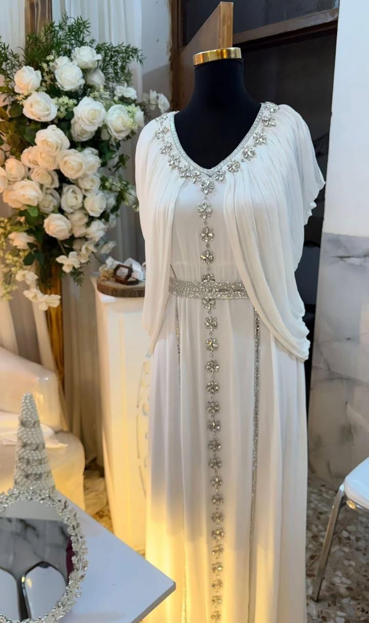 قفطان ابيض قياس 40 ويلبس 38
ماخذته ب 250 من قصر الانسه اريده ب 125قفل ووياه شال خطوبه ماخذته ب 25 اريده ب 15
القفطان والشال ملبوسات على كد عقد السيد
المكان بغداد


**إذا كنت صاحب هذا الإعلان وتريد حذفه لأي سبب، رجاءا أرسل رسالة إلى الدعم الفني**