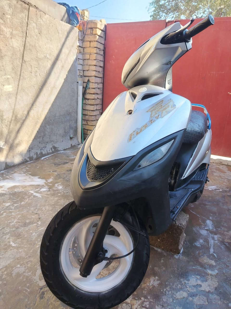 السلام عليكم دراجه ماكس 140للبيع مكينه خير من الله بس نقصهه باتري سعر300وبيهه مجال اللطيبين وترهم مراوس حسب القناعه مكاني الحسينيه مال راشديه


**إذا كنت صاحب هذا الإعلان وتريد حذفه لأي سبب، رجاءا أرسل رسالة إلى الدعم الفني**