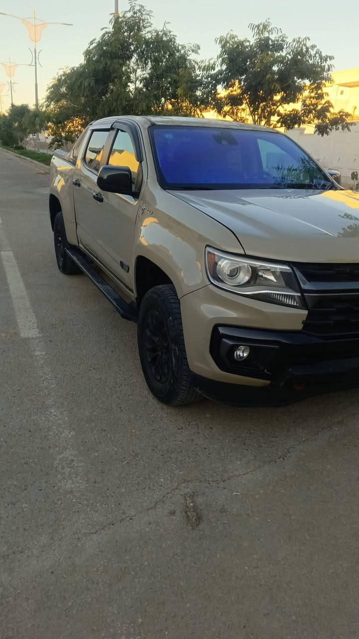 للبيع او مراوس بكامري حديث 
شوفر 2022
امريكي

محرك 6 سلندر
اوتوماتيك
تحكم ستيرن
كشنات تدفئه تبريد
رقم انبار تحويل مباشر
السعر 210$
ضرر چاملغ وبابين ورصعه بالقماره تجي ع بارد رصعه بسيطه جاهز من كلشي فول

المكان الانبار الرمادي للاستفسار الاتصال على الرقم ***********
***********

من رخصت الادمن وافق
