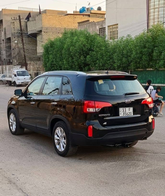 ‏السلام عليكم 
‏كيا سورنتو فول 1/1 اعله فئه وارد امريكي موديل 14 رقم بغداد الانكليزي بسمي حادث بنيد فقط بدو دواخل  مواصفات السياره
‏بصمه ابواب وتشغيل 
‏سبعه راكب
‏بانوراما
‏سته سلندر
‏ثلاث قطع تبريد
‏كشنات تدفئه تبريد +فول كهرباء 
‏رادار جانبي  نقطه عمياء
‏مودات قياده
‏مري شفط
‏فور ويل 4×4
‏وبعد بيهه مواصفات هواي السعر (146) مكان السياره بغداد المشتل لستفسار الاتصال ***********
‏
