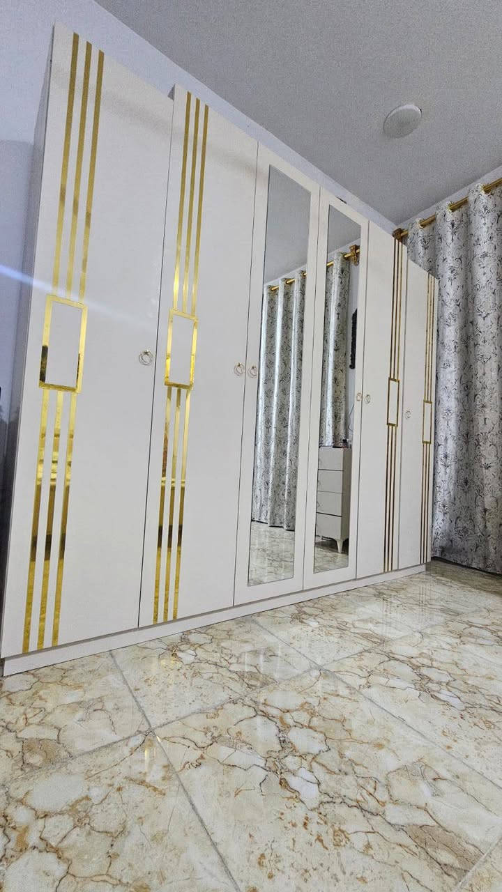 غرفه تركية اخو جديدة ممستخدمه هواي للبيع 750الف وبيها مجال 6 قطع تواصل واتساب ***********
