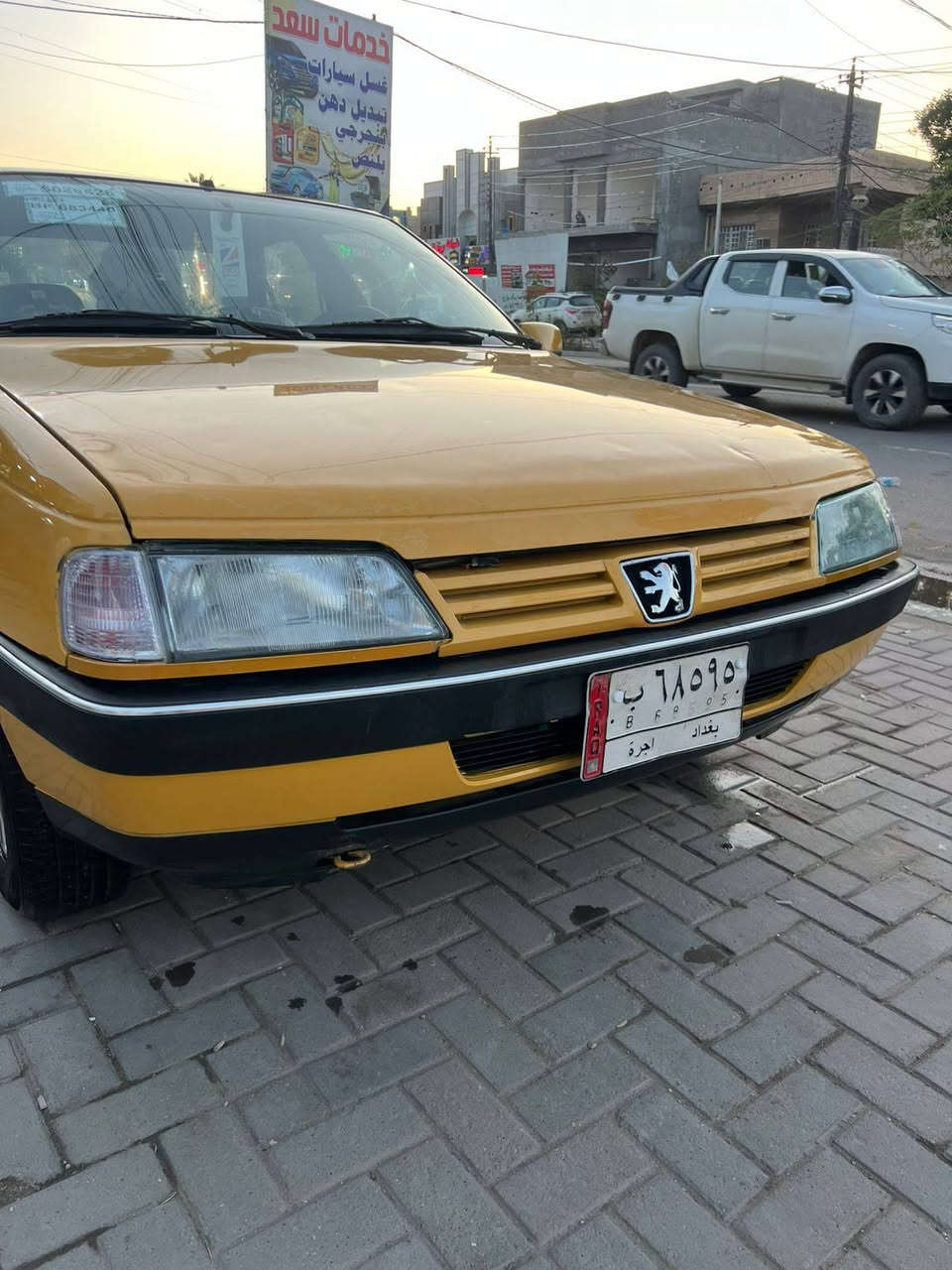 للبيع فقط بيجو جيلكس موديل 2012 
تراي زيرو ماشية 170 حقيقي 
كير مكينه وتبريد حدادية تخم تاير جديد 
بيها صبغ قطعة وحده وهلالات فقط 
مكاني بغداد شهداء البياع السعر 37 بيها مجال 
لاتصال ***********
