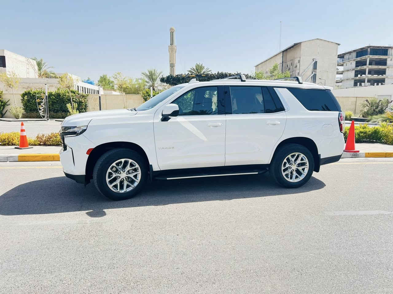 السلام عليكم
سياره تاهو وارد امريكي 

موديل 2023.(للبيع فقط) 

فئة LS ابيض

السياره جديده على البلاد 

مكينة 8 سلندر  5.3 

حادث قطعتين صبغ  بدون ايرباك 

 (صور الحادث مرفقه)

ماشيه 30Km

موصفات 

خمس بصمات 

جنطة كهرباء 

خزن ميموري

دخول ذكي ترحيب 

سستم صوت BOSE

رادار امامي خلفي 

تحديد مسار 

كشنات كهرباء تدفئة تبريد

بعد بيها مواصفات. 

رقم اربيل باسمي 

للبيع فقط 

السعر اكتب تم السعر يجيك ع خاص 

مكان السيآره اربيل 

#تاهو #Tahoe #اربيل #معارض
***********
***********
