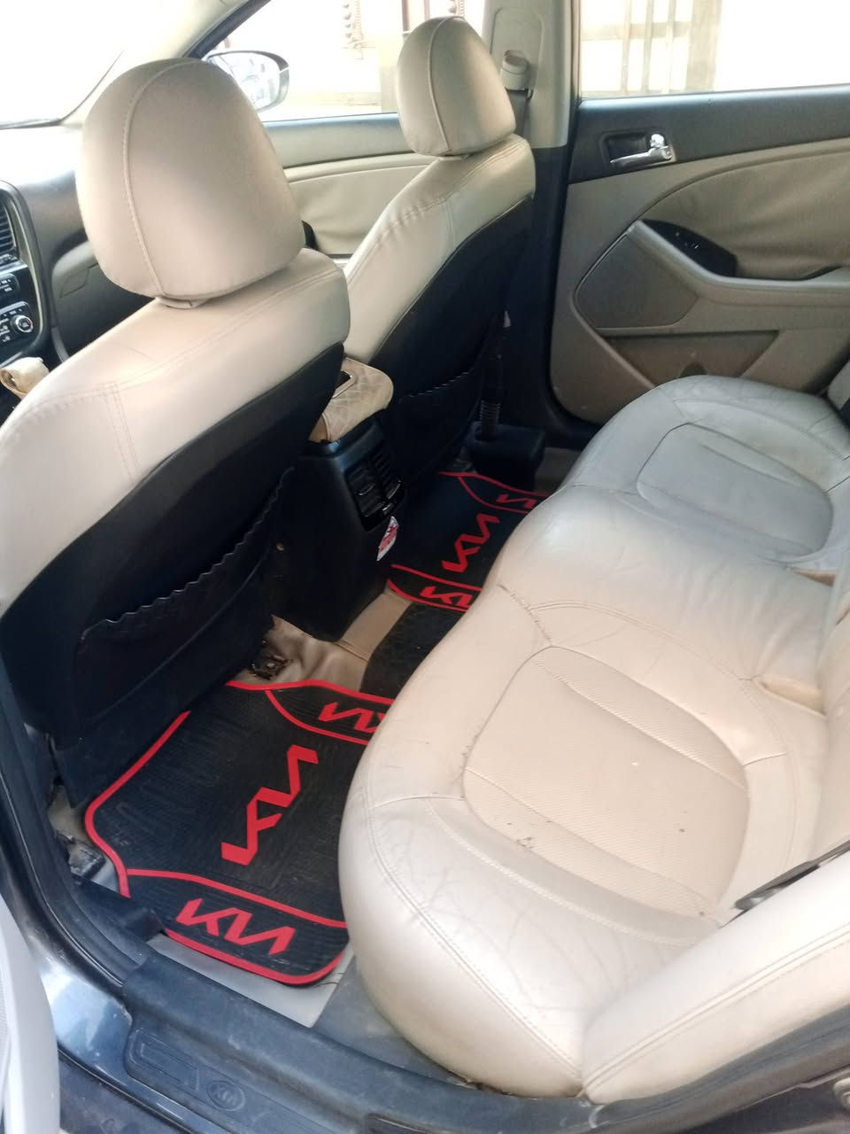 سلام عليكم اوبتيما 2011.وارد امريكي حادثهه جمالغ وعاميه ليبل واحد مكفوله من لكص وتبديل فول مواصفات  بيهه جراد البنيد وجنطه وبيهه رشات صبغ العنوان بغداد الغزاليه السعر / 105 / الرقم.***********/ ***********
