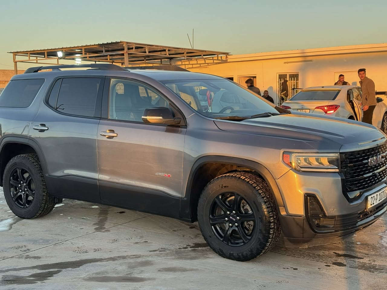 سلام عليكم👋
جمسي اكاديه GMC 2022
AT4اعلى فئه
6 سلندر 
حجم المحرك 3600
7 راكب
فول مواصفات
فتحتين سقف 
رادار أمام  خلفي ➕رادار جوانب
نظام كربلاي 
داتوشو  تدفئه ستيرن 
كشونه جلد تدفئه تبريد➕كشونه الخلفي منفصلات VIP
ليتات led 

مرايات شفط صندوك شفط 
نقطه عمياء 
اهتزاز كشن السائق عند التقرب من اي شيئ
نظام حساس عند ضغط الاطارات بالهواء
نظام إطفاء السياره عند ضغط البريك 
5 كاميرات 360 درجه
كير دكم 
ماشيه 55kmالف
رقم اربيل جديد سنويه جديده شرط التحويل 
ضرر السياره موجود بل صوره 
مكان السياره اربيل 
السعر 240وبي مجال  
للأستفسار الاتصال على الرقم***********
