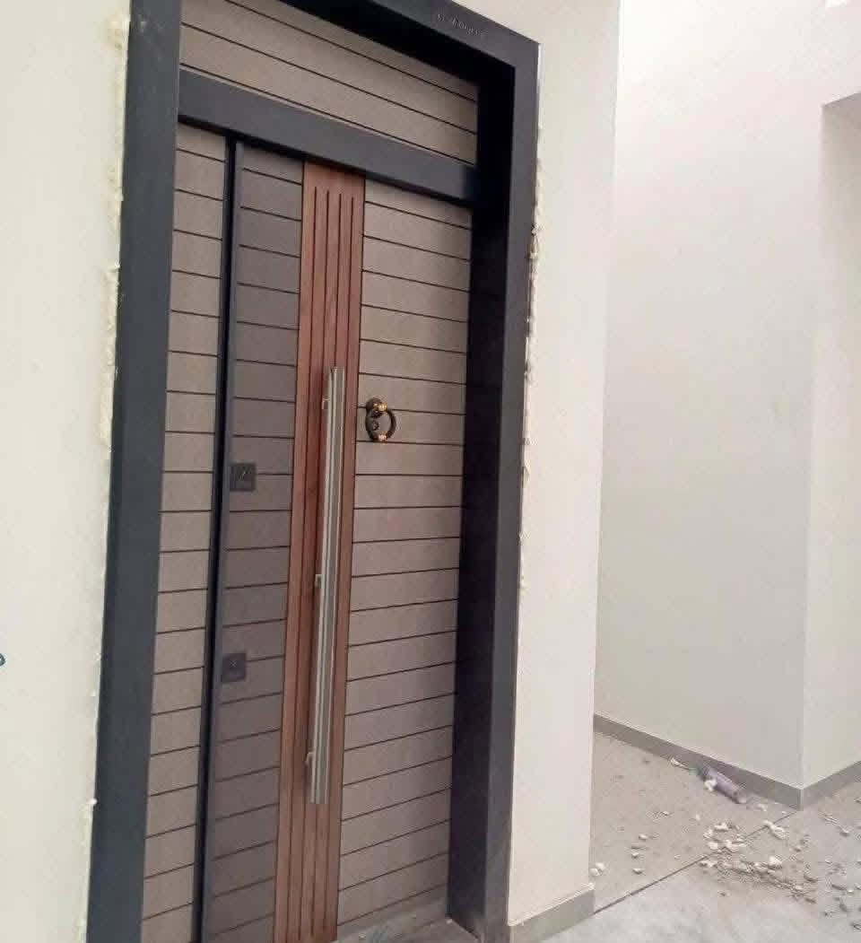 🚪 باب واحد يغيّر شكل البيت بالكامل.

وصلت دفعة جديدة من الأبواب الخشبية التركية الأصلية بتصاميم حديثة وجودة تصنيع عالية، مخصصة للبيوت والمكاتب والمحلات التي تبحث عن الفخامة والمتانة في نفس الوقت.

🔹 عزل ممتاز يقلل الصوت ويحمي من الرطوبة والحرارة
🔹 جودة تصنيع تركية بخامات قوية وعمر استخدام طويل
🔹 تنوع كبير في التصاميم بين المودرن والكلاسيك ليناسب كل ديكور
🔹 إكسسوارات تركية أصلية (كيلونات – يدات – مفصلات) تعطي أمان وشكل أنيق
🔹 تشطيب دقيق وألوان متعددة تناسب المنازل الحديثة والفلل والمحلات

💰 البيع متوفر بأسعار منافسة مباشرة من المصدر.

🚚 

📍 الموقع: كوت– زين القوس – شارع الجوبه / 

📞 للاستفسار والطلب:
***********
***********
