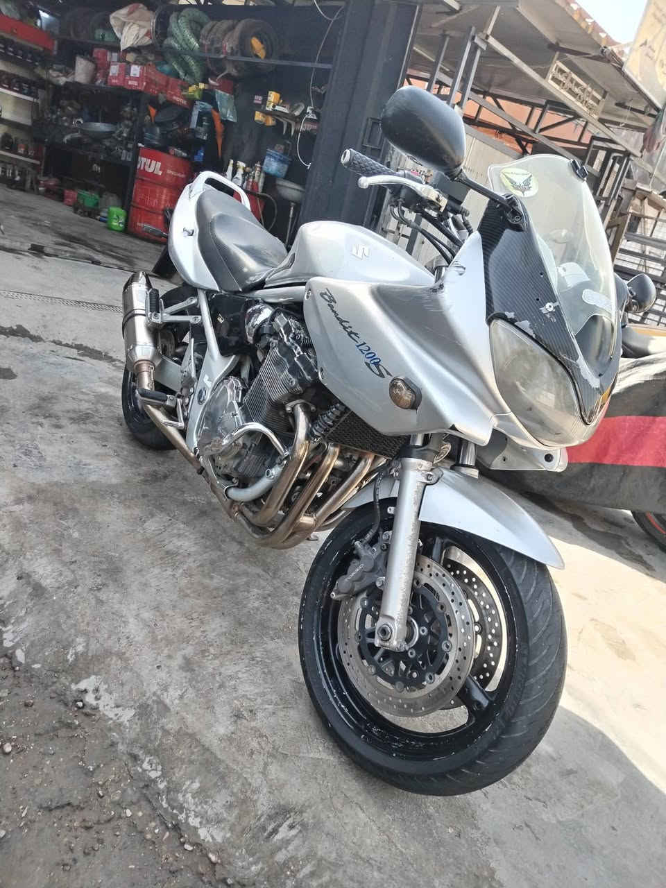 سلام عليكم للبيع 1200 دراجه مكفوله مابيه اي نقص لاتكلي شنو نقصه  شغل وطلع وين ميعجبك مرقم صاحبه بل ديوانيه مكاني بغداد متواجد خاص واشراي يتصل سعره 18 سعره بلاش ماكو هيج سعر وبيه مجال لشراي


**إذا كنت صاحب هذا الإعلان وتريد حذفه لأي سبب، رجاءا أرسل رسالة إلى الدعم الفني**