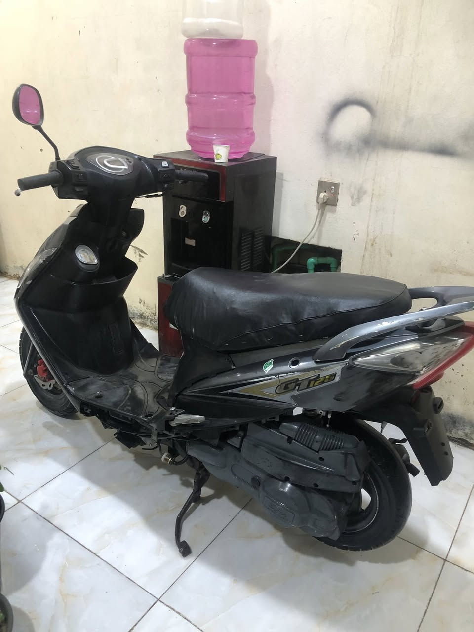 للبيع دراجه سيام مابيهه نقص مكانها حي ميسان واتساب ***********
