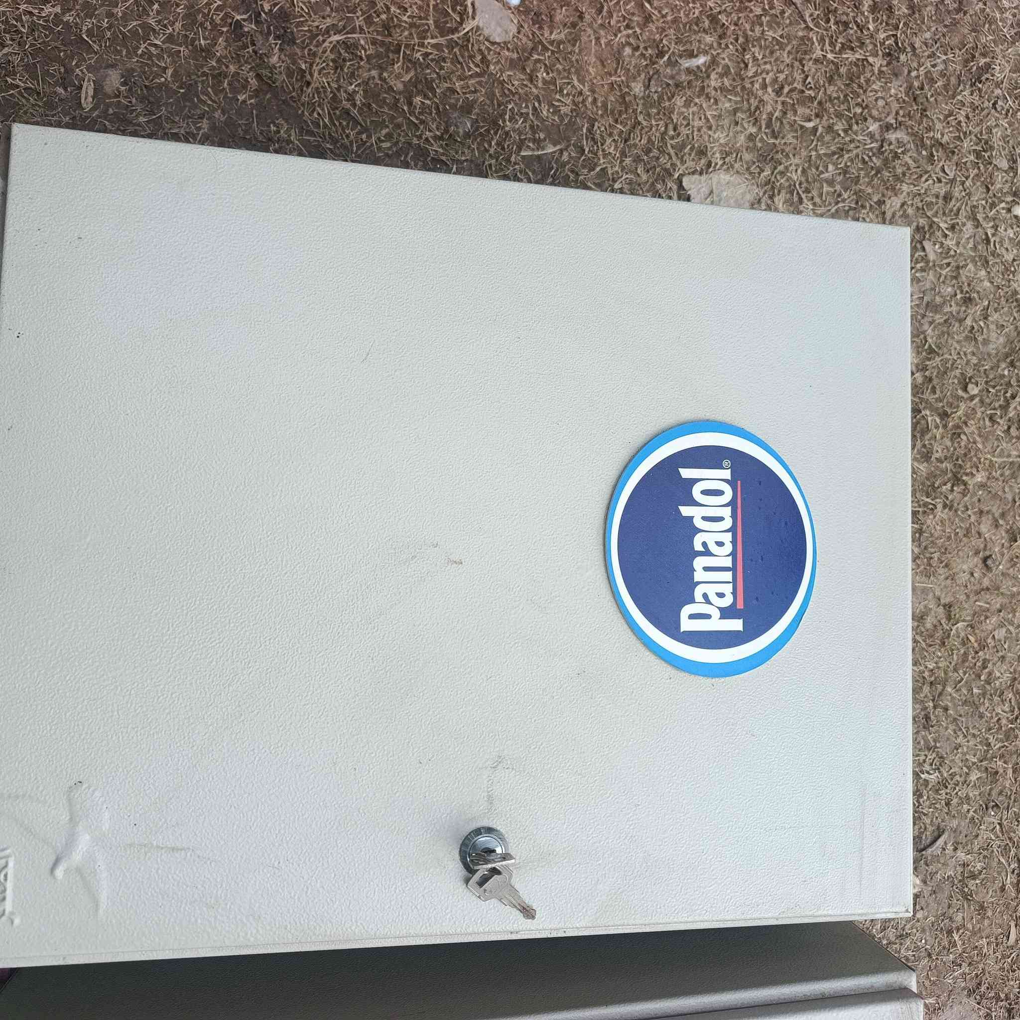 سلام عليكم بوردات 3 وثنين بس الهيكل يعني خمس بوردات.  وقاطع وياهن معرض فاين السعر خاص مكاني بغداد تاجي غرب سيطرة الشون ***********.  ***********
