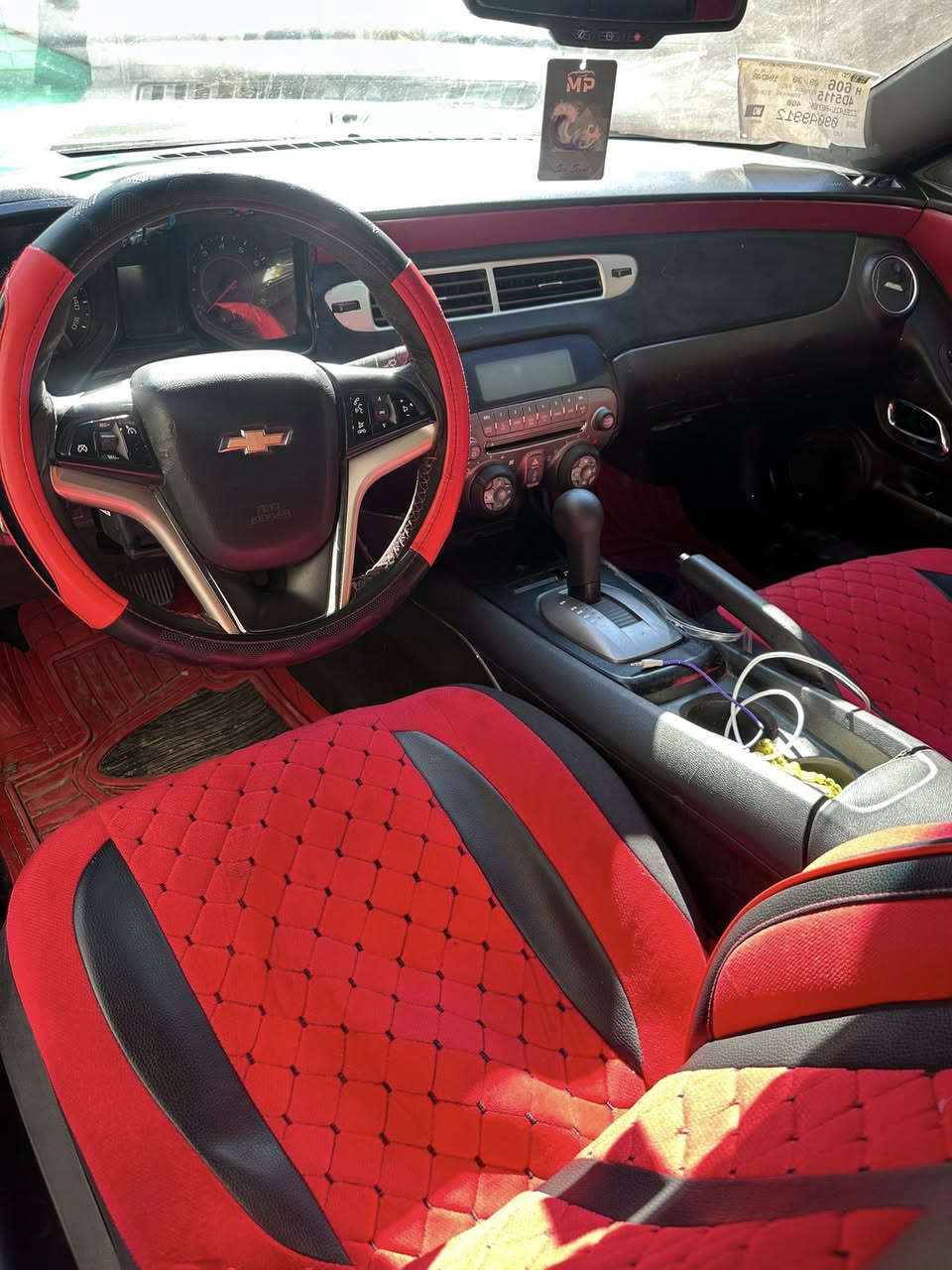 السلام عليكم
كمارو 2012 محدث 18 
سياره جاهزه 
تبريد شغال مكينه وكير كفاله 
صبغ عام جماليه بيه ملاحضات بصيطه 
سعر 95 وبيه مجال 
***********
رقم بغداد تحويل 
مكان السياره بغداد
