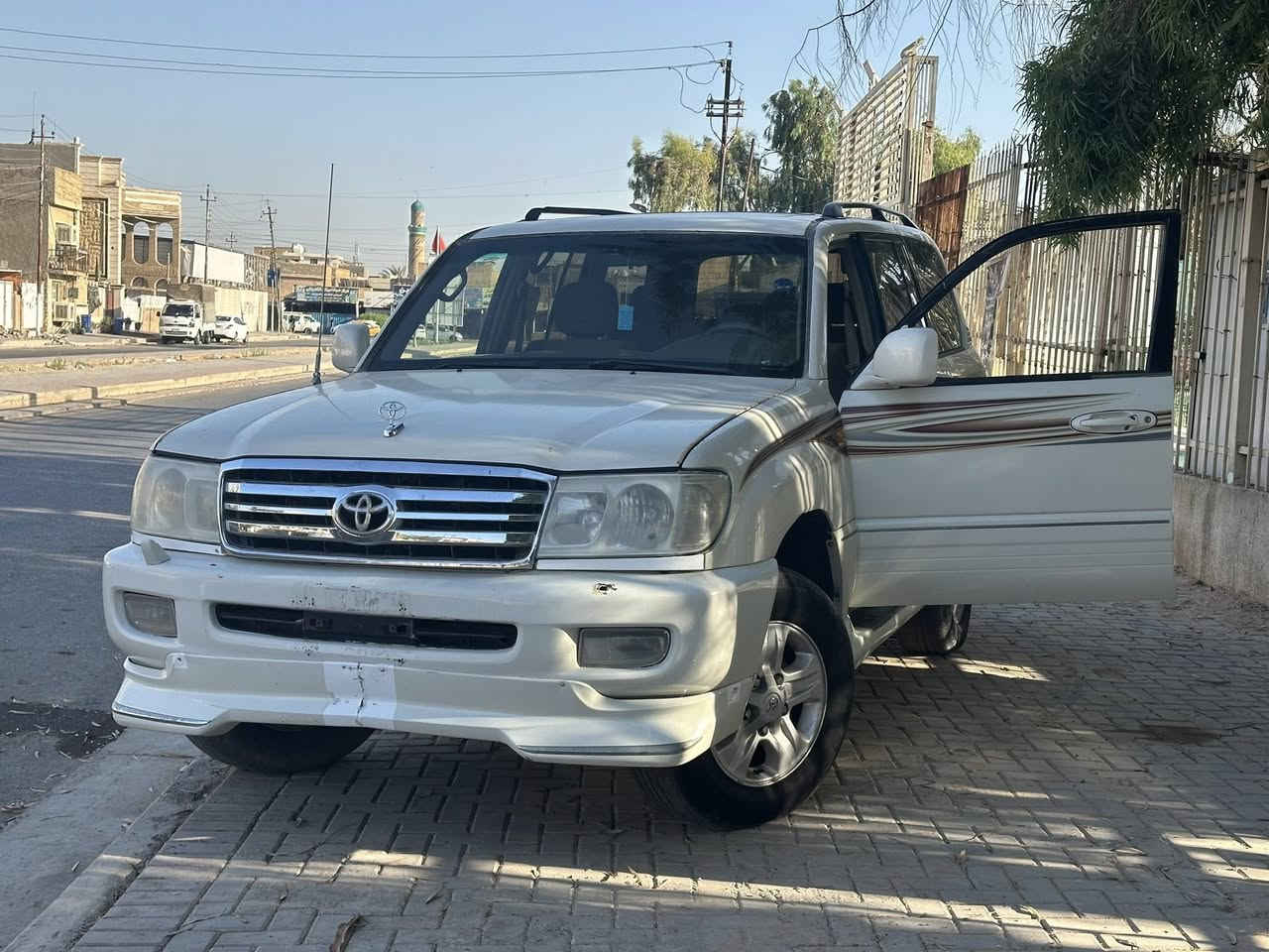 سلام عليكم للبيع او مراوس
ادوات متؤمه بغداد شرط الحاسبه 
سنويه اصليه 
لاندكروز مونیکا مكفوله من الكص ونقل الجثه 
فطیم 2007 VXR  محدثه 2008
نظيفة جداً خليجيه موصفات لكزس
8سلندر 4700 Cc 
دشبول ليزري 
زنون بلاد 
حساسات امامي خلفي بلاد
کشنات جلد کهرباء 
سلايد روف
جکات هايدروليك ثلاث وضعيات 
تخم تایر دلوب ياباني جديد + باتري جديد
تبرید ثلاث قطع ثلج 
کیر ومحرك كفاله 
السيارة مكفولة 
فول موصفات السياره كل نقص ما بيها 
ميكانيك و كشر كفاله 
العنوان بغداد 
السعر 55 وبيها مجال 
***********
