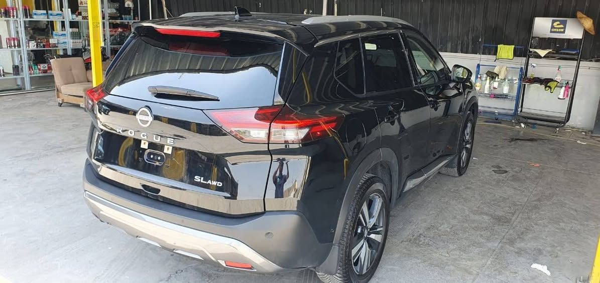 NISSAN ROGUE 2023 SL
 فول فول مواصفات
بدون صبوغ  
بانوراما بسمه شغال 
رادار امامي وخلفي جانبي 
كاميرا عدد 5 بيلادي 
فورويل 4X4 
كشنات جلد كهرباء 
كشنات هيتر و تبريد 
ستيرن هيتر  برده بيلادي 
محرك 3 سلندر 
عنوان اربيل موبايل وتس اب 
***********
*********** أربيل, العراق
