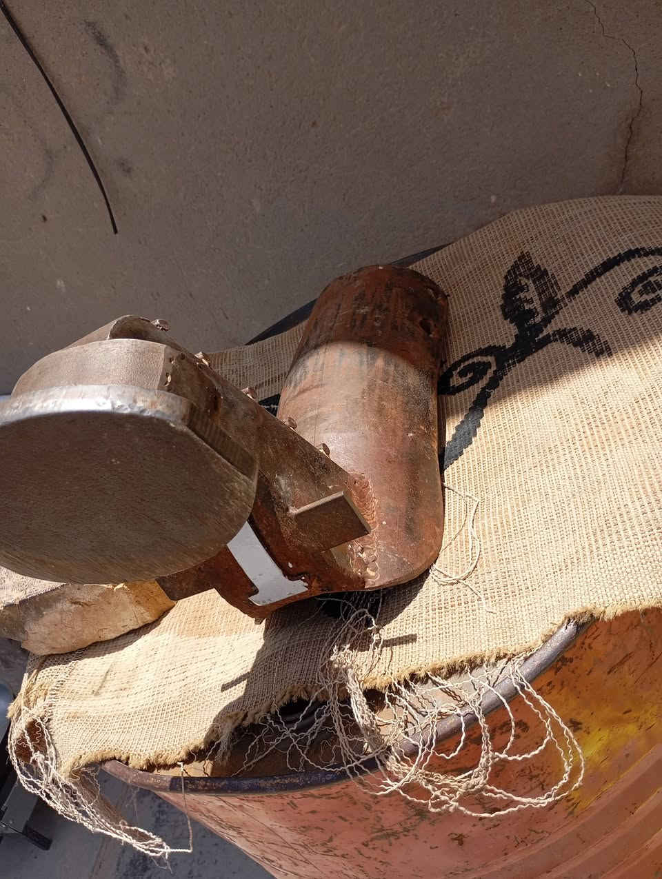 سلام عليكم للبيع تانكي نضيف كلش ب١٠ وسبايدر باكستاني ثقيل ب٣٠ قفل ***********
