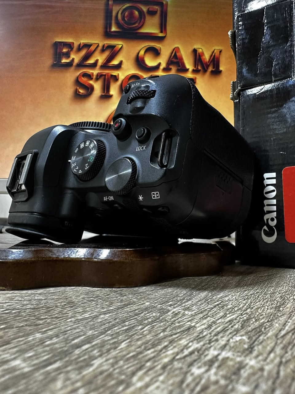 🔥 الأداء اللي معتمد عليه المحترفين 🔥

Canon R6 Mark I 📸  
كاميرا احترافية بأداء قوي وثبات ممتاز يخليك جاهز لأي شغل 🔥

🎥 تصوير 4K بجودة ممتازة  
⚡ Auto Focus سريع ودقيق  
📸 ألوان كانون الأسطورية  
🛡️ ثبات رهيب للفيديو والصور

الحالة : نضيفة جدًا / كسر زيرو ✅  
جاهزة للشغل والمعاينة متاحة 👌

💰 أفضل سعر عند  
EZZ CAM STORE ✨

احجز دلوقتي قبل ما تخلص


**إذا كنت صاحب هذا الإعلان وتريد حذفه لأي سبب، رجاءا أرسل رسالة إلى الدعم الفني**