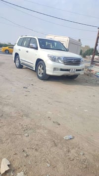 لاندكروز • ٢٠٠٨ • رقم بغداد