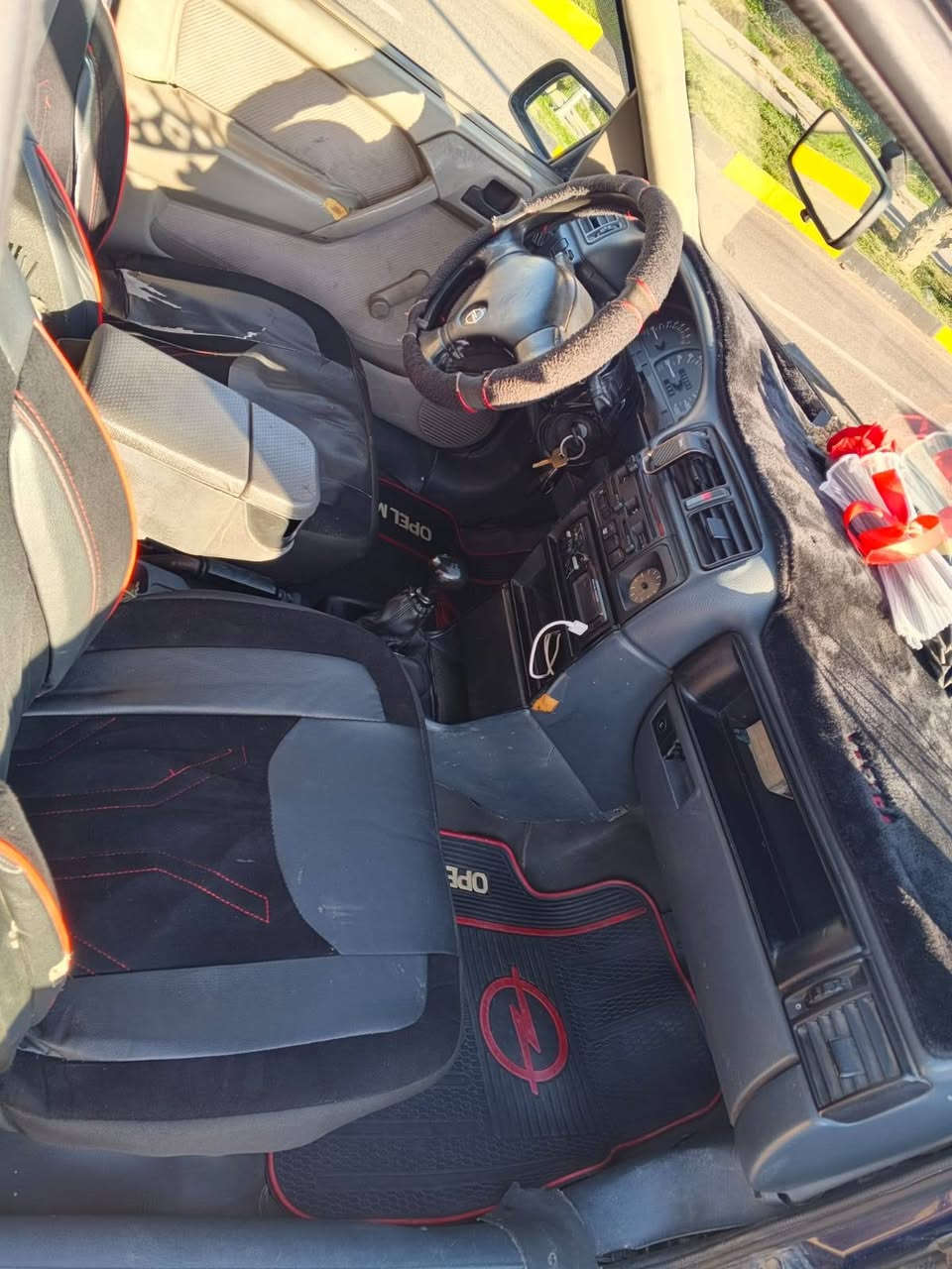 سلام وعليكم
ابل فكتره
للبيع جنطة موديل 92 
محرك وكير ابشرط
لا معون بس صبغ جمليه 
تراهم معرض سياره اوميكا ستشن
وسياره ابسعر 38 وبه مجال التصال ***********
