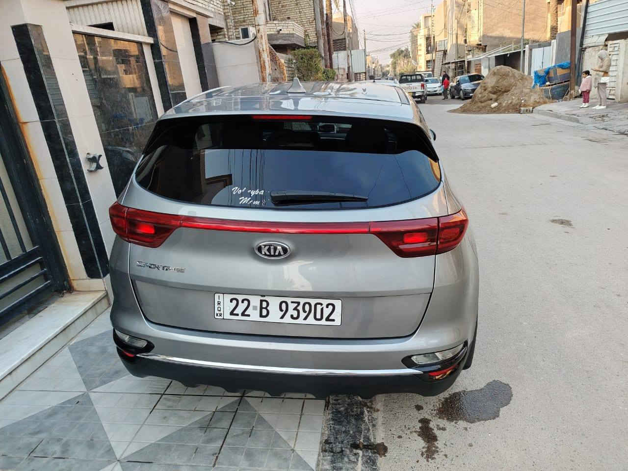 السلام عليكم
كيا سبورتج 2021 أمريكي بدون ايرباك
السيارة جديدة و حلوة اومابيهة اي نقص
ماشية ٧٠ الف
مكان السياره بغداد الدوره حي المعلمين ***********
السعر ١٧٥
صور الحادث موجوده بالمنشور
