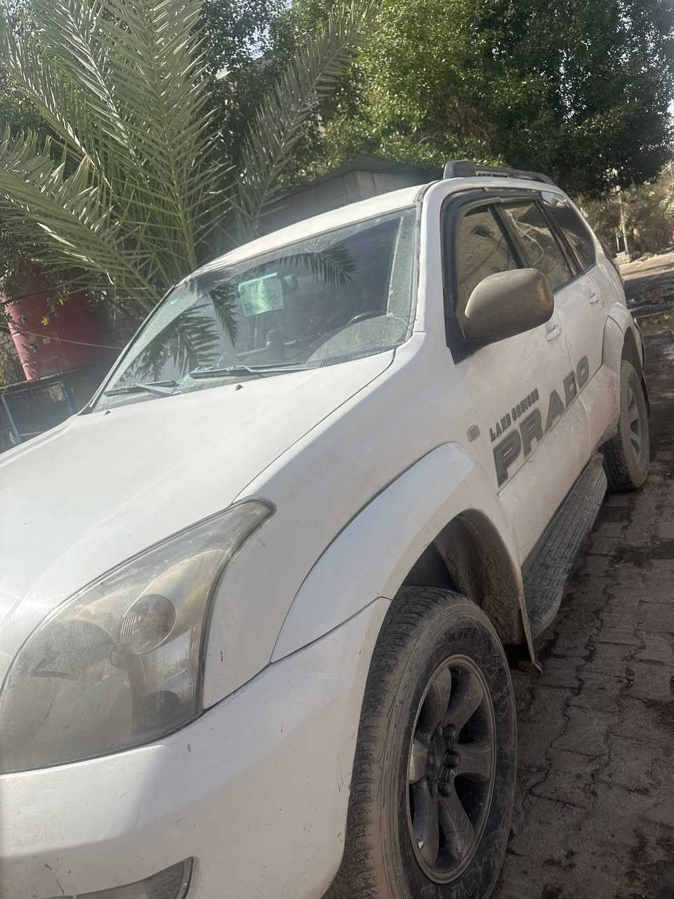 سلام عليكم برادو 2008  مكلوبه كينه 6 لا تنقيص ولا تبخير تخم تاير جديد تبريد شقالي قطعتين تحويل ثاني يوم سنويه جديده سعر 95 وبيها مجال  مكان سياره البصره ابي الخصيب الهاتف ***********
