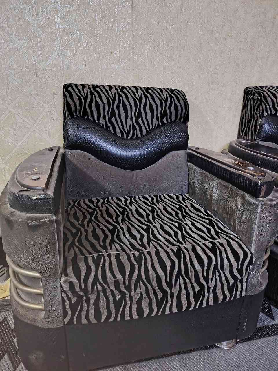 سلام عليكم تخم 100 الف وبي مجال يتكون من قنفه كبيره وقنفه وسط وثنين زغار مكان بغداد


**إذا كنت صاحب هذا الإعلان وتريد حذفه لأي سبب، رجاءا أرسل رسالة إلى الدعم الفني**