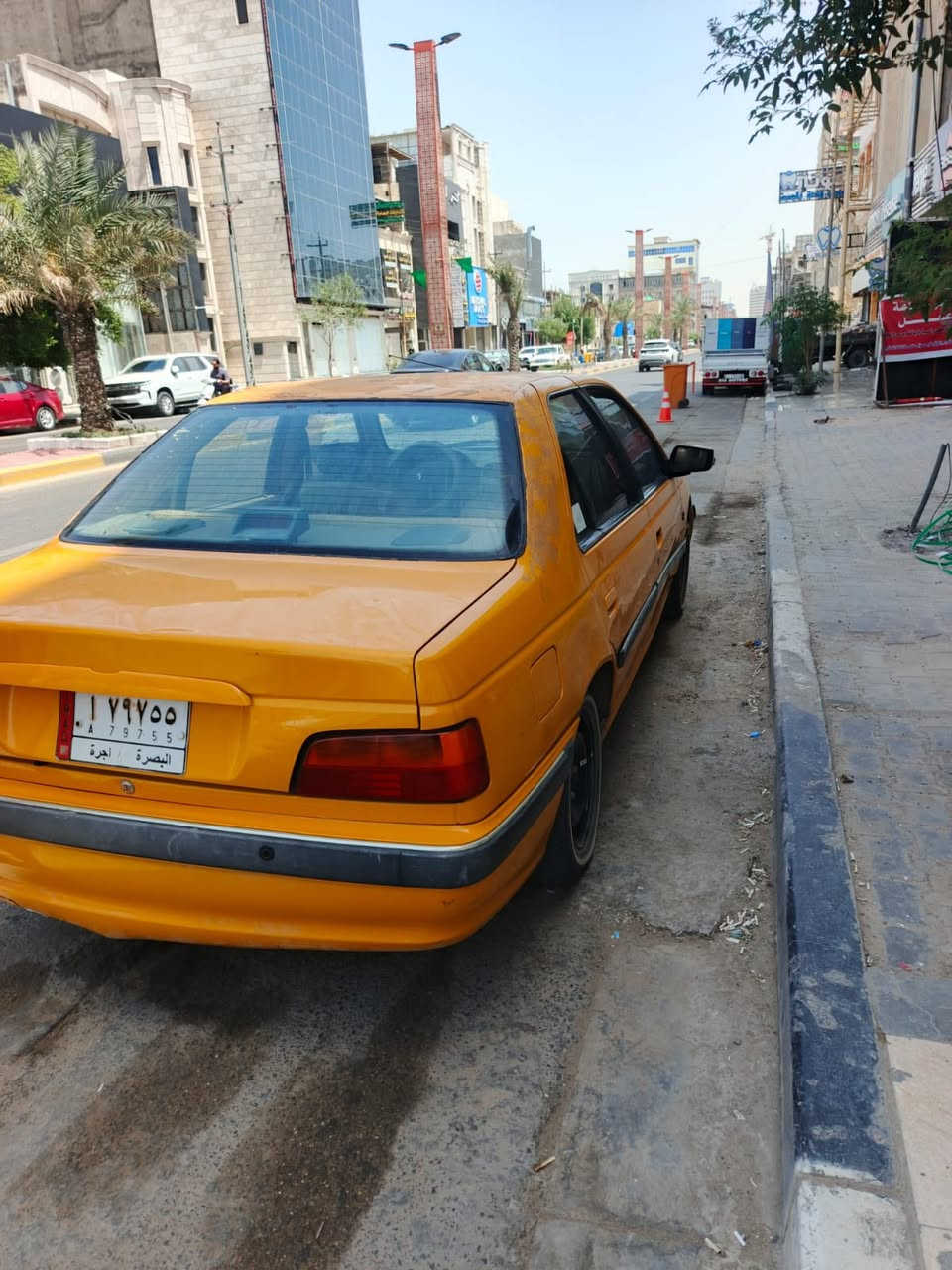 سلام عليك للبيع بيجو باص مويل 2018كير محرك خير من الله سياره ابيعهه كوم حديد اتكفلك في اصولياتهه ماتكفل لا بل بدي ولا محرك ولاكير ولا بل غرامات تبريد بس ليك فقط سياره شوفت عينك مستعجل عل بيعتهه عنوان لابله السعر 37وبيهه مجال لاستفسار آكثر ***********
