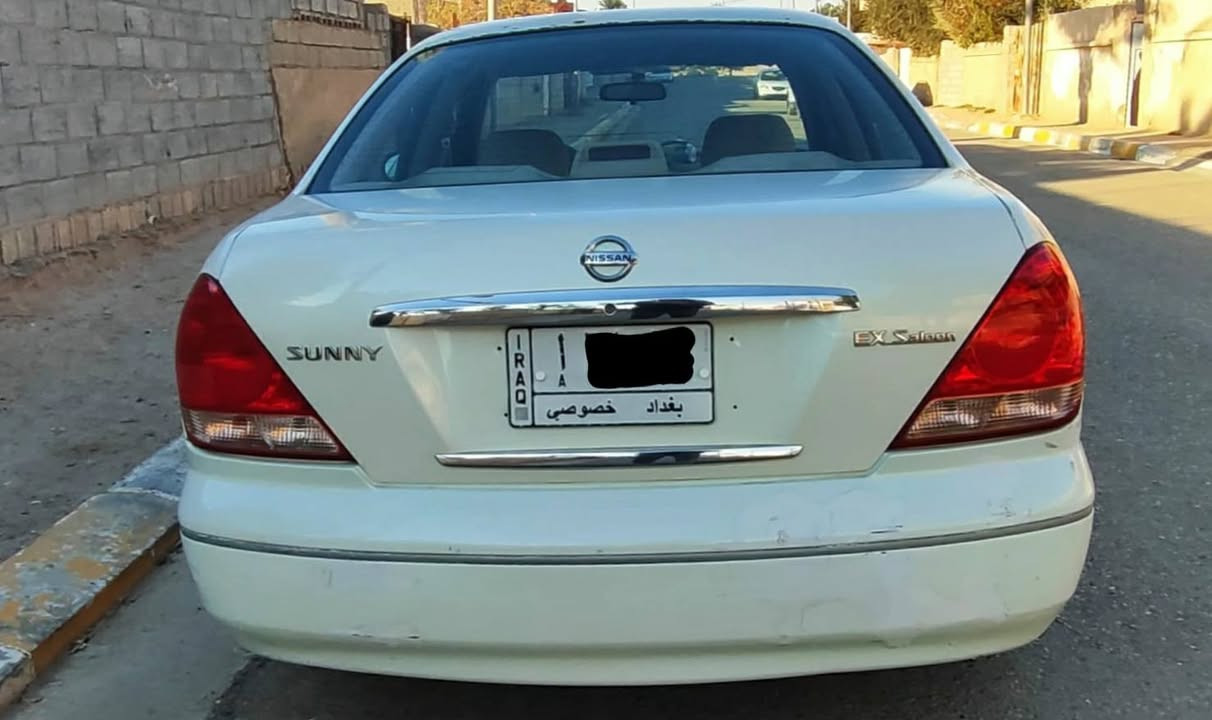 السلام عليكم ورحمه الله وبركاته
نيسان سني ياباني 2008 بغداد، محرك اسود فول اوتوماتيك. 
السيارة مكفولة بالمحرك والكير والتبريد.

الضرر كما موضح بالصور :  بابين وجاملغ امامي عكس السايق صبغ فقط اثر شخوط بدون دواخل، والقماره مقشره شبر من صبغها 

السعر :87 ورقة وبي مجال بسيط

مكانها الانبار / العامرية
***********
