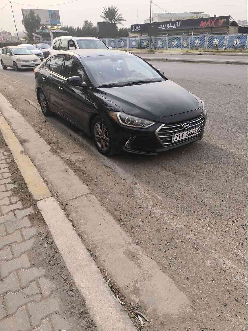 السلام عليكم للبيع موديل 2018 مكينه 2000 دوش ماشيه 88 السيارة كله جاهزه مكان بغداد  السعر 107 رقم الهاتف ***********
