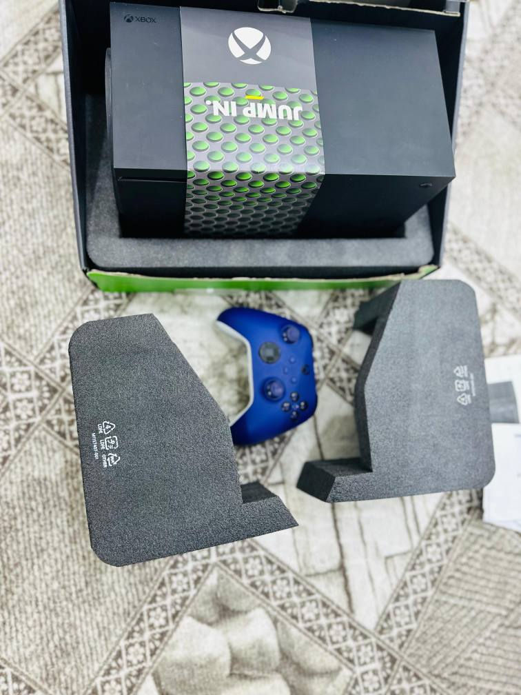 اكس بوكس سيريس اكس بيع أو مراوس اخو جديد  مع جوستك اصلي وملحقاتها كاملة مكاني بصره شط العرب *********** البصرة, العراق
