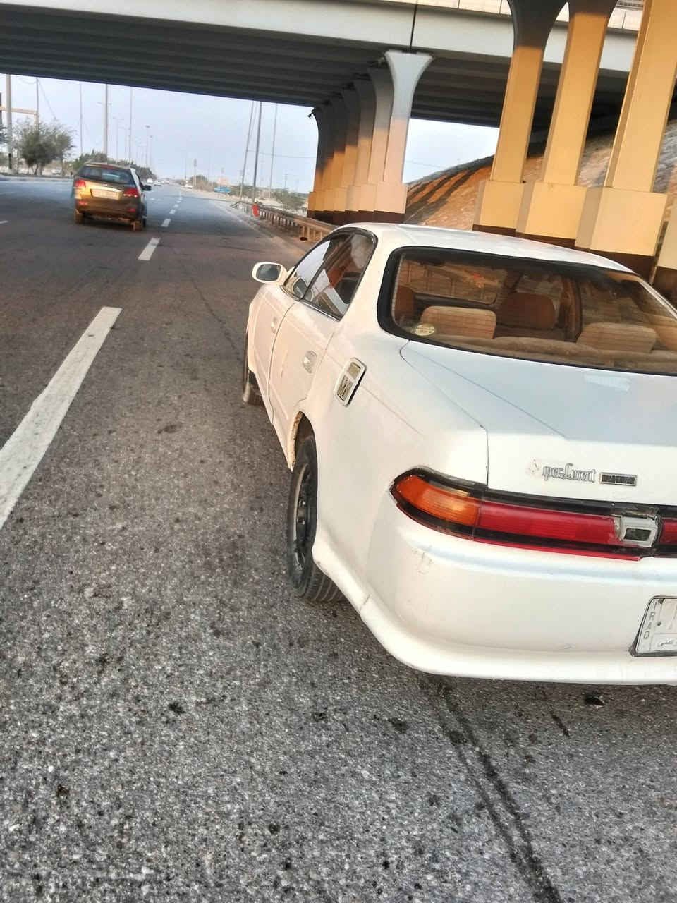 السلام عليكم سياره مارك نفخ للبيع موديل 93 رقم ذي قار سنوياتها ل 27 العنوان بصره صفوان راعيها بالسنويه بالغور سياره مقصوصه قصه شنطه مكينه وقير فيفيتي تخم تاير السعر 36 وبيها مجال رقم الهاتف***********
