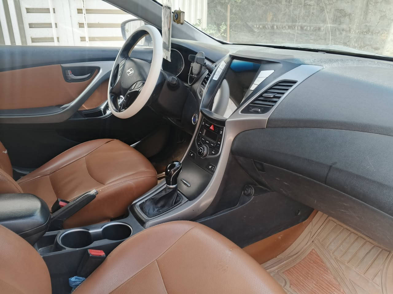 النترا 2014 فول مواصفات
بيه قطعه فقط باب مبدل مال شركه أصلي 
السعر 131 وبيه مجال سياره جديده مال جناي بالعافيه على الياخذه مكاني نجف مكتب الرشيد 
***********
رقمه اربيل بأسم معقب بالنجف گبل يسويلك وكاله بسمك
