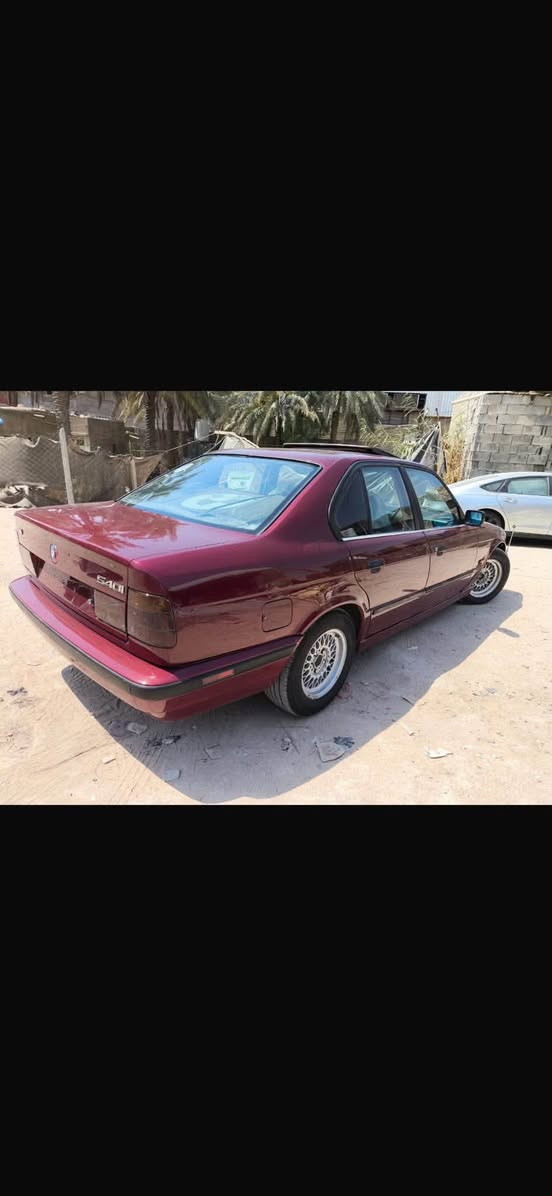 بي ام 525i موديل 1991 رقم سليمانية
وعندي وكاله عامه باسم ولد صديقي بلحله 
مكينه كير مكفول 
بيها نقوصات بسيطه 
مكاني بابل الحله 
سعرها 55 وبيها مجال


**إذا كنت صاحب هذا الإعلان وتريد حذفه لأي سبب، رجاءا أرسل رسالة إلى الدعم الفني**