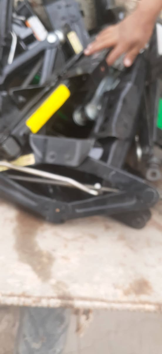 جكات  باله  لبيع  جميع  سيارات  ميسان  زيوت  قرب  محطه  بانزين     ***********
