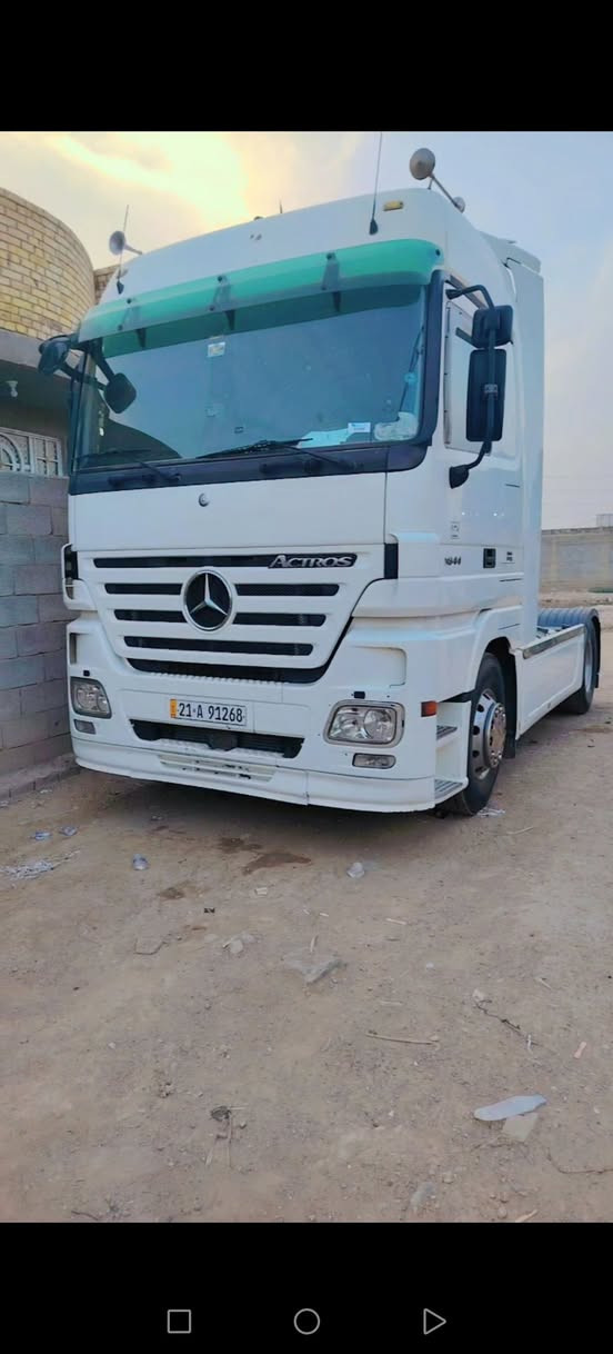 سلام عليكم سياره للبيع ٢٠٠٦  محور طويل مواصفاته كامره حساس سقف ليزر رتايدر ٥ طكات تبريد ثلاجه سياره مكفولة من قماره وشاصي ومكينه سياره بسمنا مرسمه براد سنويه ل ٢٨ سعرها ٣٢٥ وبيه مجال مكانها كوت ***********
