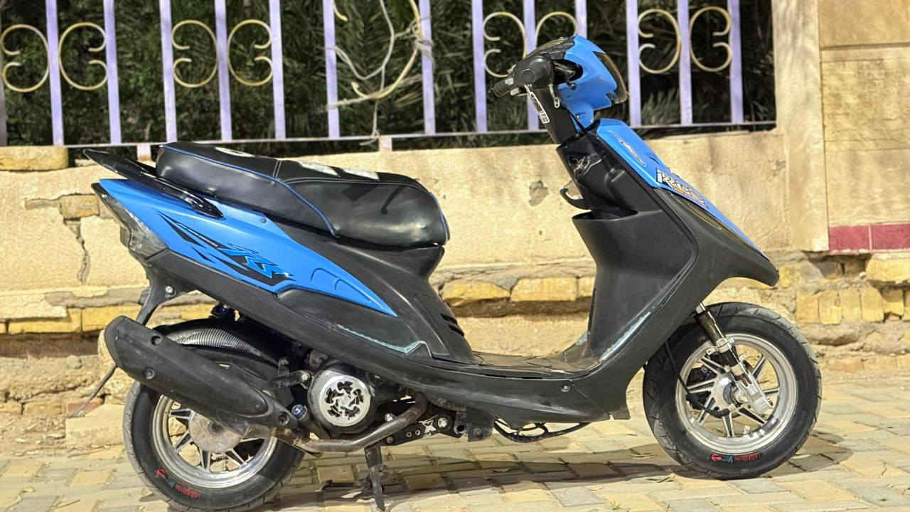 السلام عليكم دراجه ماكس للبيع كفاله عامه تزويد خارجي فقط بوشه ٤٩ بلاد كهربائيات كله شغاله تايرات جدد ونضافه شوفت عينك والواقع بعد احلى مكان واسط ناحيه جصان السعر  725.  وبيه مجال للاستفسار ***********خاص موجود .
