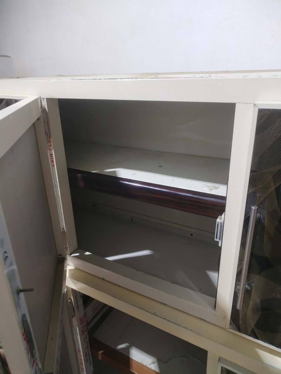 للبيع كاونتر مترين وسنكي مالو متر ونص نظيفه بسعر 250 العنوان كراج الشمال التواصل خاص#الجميع


**إذا كنت صاحب هذا الإعلان وتريد حذفه لأي سبب، رجاءا أرسل رسالة إلى الدعم الفني**