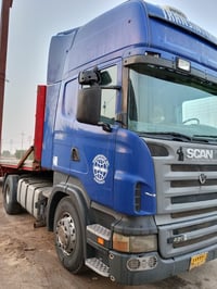 سكانيا 2006 للبيع راس وعربانة  سنوية فلات منتيه الاتصال07819820058