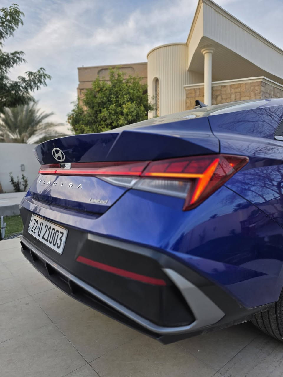 2025 HYUNDAI ELANTRA LIMITED
#هونداي #النترا 25 #لمتد فول مواصفات لون ازرق جويتي
وارد امريكي رقم اربيل جديد باسمي تحويل ثاني يوم

سيارة ليبل واحد بدون تبديل ولا فتح اي قطعة 

عداد المسافات: 1,100 الف ميل فقط (حقيقي)

الضرر:
موضح بالصور بنيد مصلح نفسه ودعامية نفس اللون بلادية

🟪ســعــر💲 ::  الــرد تلقائي 🇮🇶📩🇰🇷

👇👇مواصفات امريكية 🇺🇸 :👇👇
بصمة 2
تشغيل عن بعد
شاحن وايرلس
فتحة سقف سلايد روف
رادارات امامية قيادة ذاتية والحفاظ على المسار
رادارات جانبية نقط عمياء
رادارات خلفية تنبيه عبور + بريك ذاتي
لدات نهارية امامية
بك لايت خلفي لد شمعة
مقعد السائق كهرباء + مساج
سستم صوت Bose
مكينة 2000 دوش
ويل كب 17 كروم
شاشة كبيرة لمس مع عدادات ديجيتال 
كاميرا خلفية دوارة
وضعيات قيادة سمارت نورمال سبورت
حساس هواء اطارات
اشاير بالمري
صندوق ذكي
مقاعد جلد لون كريمي
تدفئة مقاعد امامية 
لايتات زينون عدسات
اشاير بالمري

وباقي المواصفات المعروفة 

عنوان / بغداد شارع فلسطين 

***********
