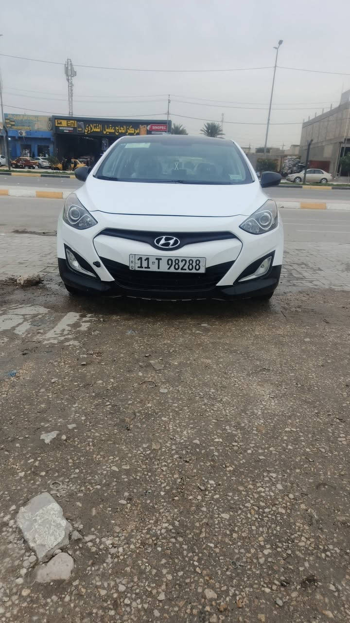 السلام عليكم اخوان النترا موديل 2014 السياره بيها اربع قطع صبغ بدون حادث جير ومكينه كفاله تبريد وحداديه فول السعر مالتها ب 87 وبيها مجال***********
