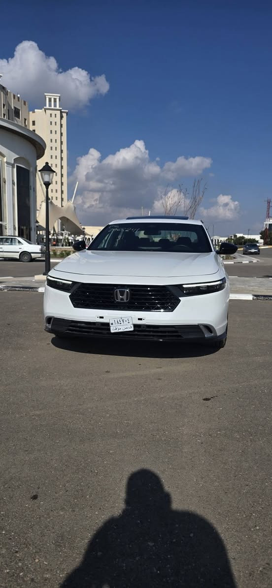 هوندا اكورد سبورت 2025
شاشة كبيرة 12.3 إنج
نظام Apple CarPlay & Android Auto (لاسلكي)
تشغيل بصمة + ريموت
شحن موبايل لاسلكي
كاميرا خلفية + حساسات أمامية وخلفية
مثبت سرعة ذكي + نظام الحفاظ على المسار
فتحة سقف
مقاعد سائق كهرباء مع تدفئه
مكيف أوتوماتيك + فتحات خلفية
ممشاها 3353 Mi
مكان السياره الانبار الرمادي 
ضرر موضح بالصور صبغ بنيد مع جاملغ
راديترات تبريد كله البلادي 
تستلم مرقم جاهز بغداد


**إذا كنت صاحب هذا الإعلان وتريد حذفه لأي سبب، رجاءا أرسل رسالة إلى الدعم الفني**