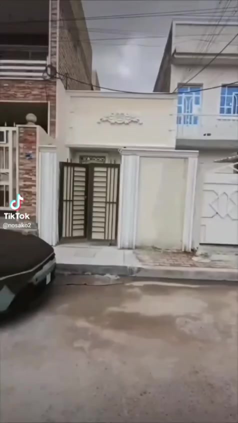 دار للبيع المساحه 75 متر  .. منطقة بغداد الحسينيه المخابرات طابو ملك صرف بسعر ٦٤وبي مجال للاستفسار والاتصال ***********
