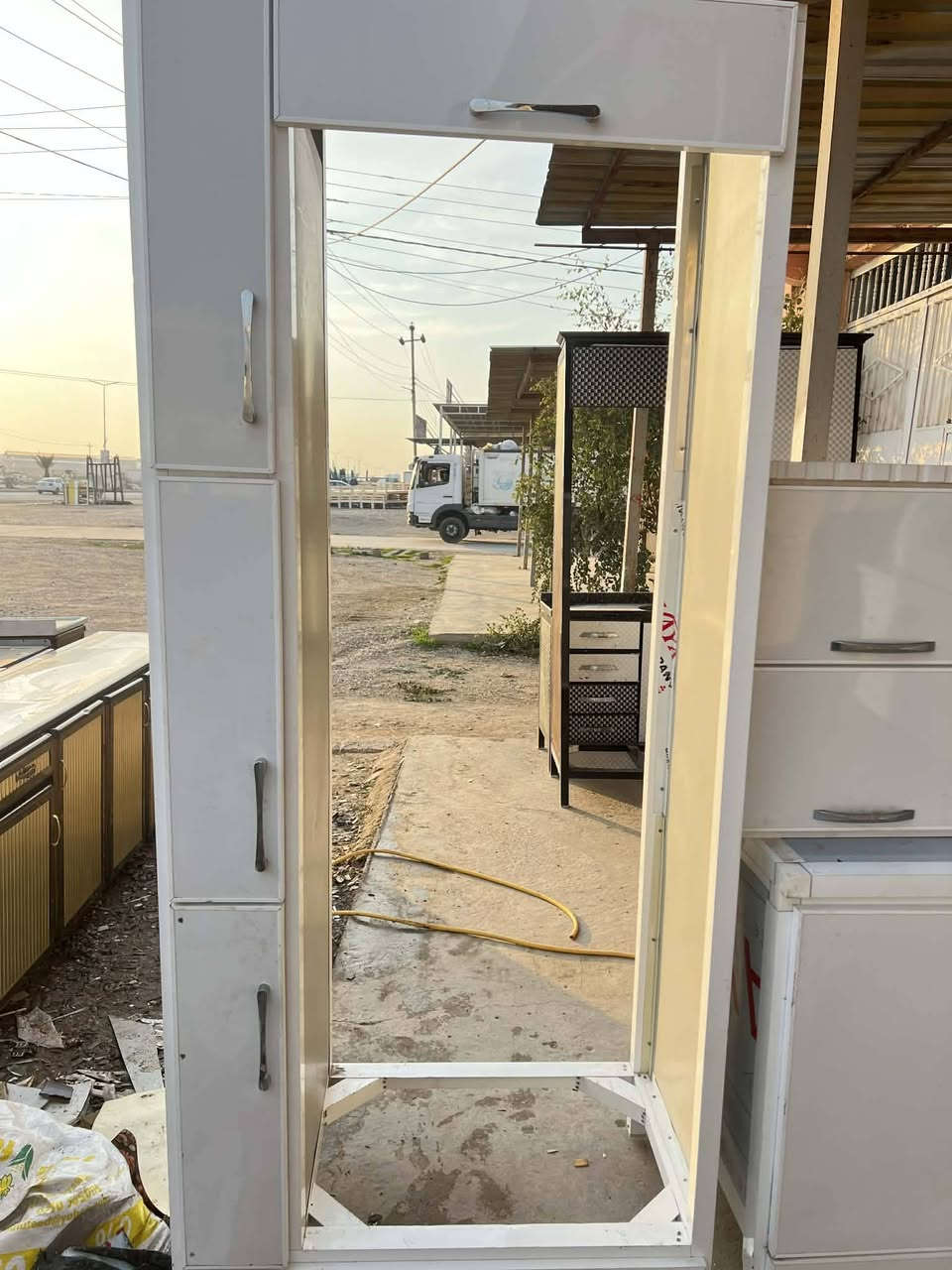 وينهم الوصوني على هيج الوان فصال مو مال سوك مواد تركي لون حلو ومميز نضيف جداا جداا اخو جديد 
كونتر مايحتاج وصف اخو جديد درجه اولى اولى للبيع #بأسعار #مناسبه للاتصال على الأرقام ***********او ***********او خاص محلات ابو امير #موصل_كوكجلي  
#طول الكونتر ٣ امتار
وطول السنك ٣ امتار وطول مكان الثلاجة متر واحد
