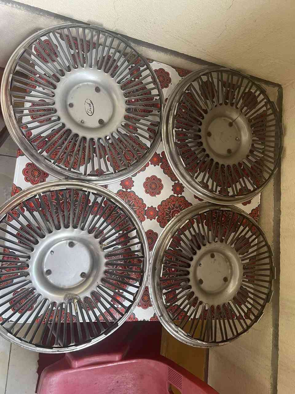 سلام عليكم كبات كلكسي حجم ١٤ نضافه ٩٠ بيهن سيمين وملحومات.  موضحً بل صوره ب٦٠٠ وبيهن مجال         ***********
