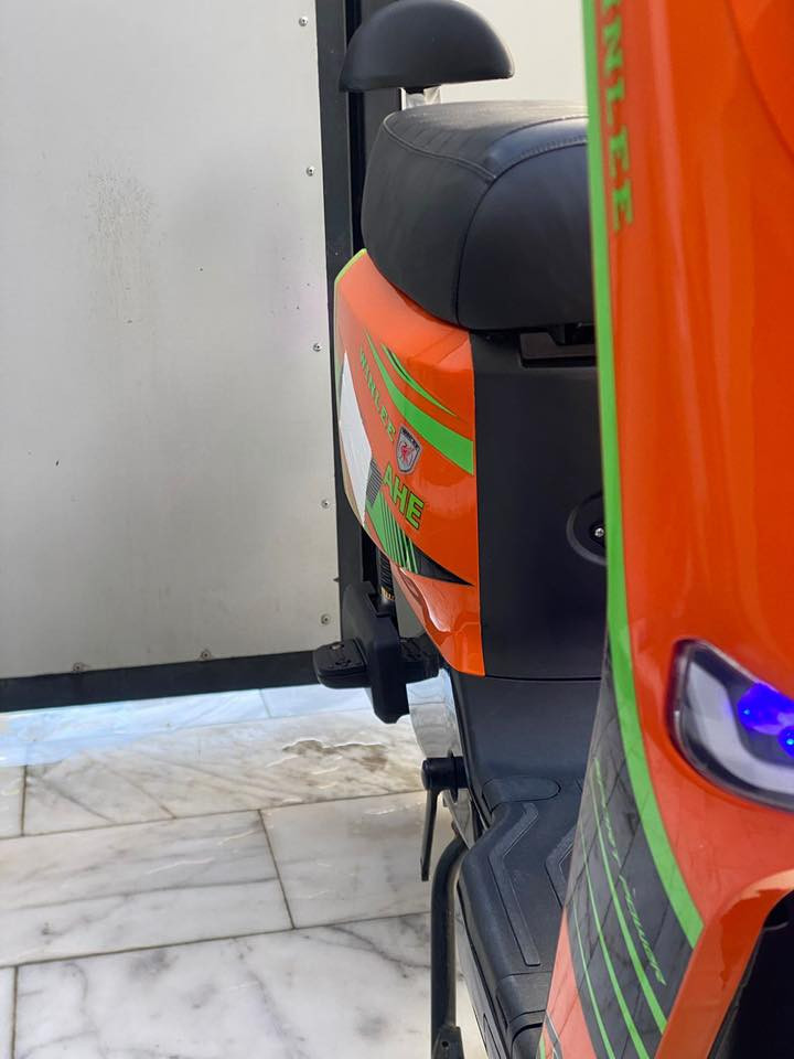 السلام عليكم دراجة شحن ار 11للبيع 
دراجة 5بطاريات جدد جدد لك شرط لفحص وين ميعجبك 

مستعجل كلش 

بصمه كارت سويج 

لد نهاري 

دبل اشاره 

سرعة 109

٤سرع 

دراجة بجيس وبلعافيه علياخذهة 

السعر ٥٥٠وبية مجال  او مراوس بريان ام عيون 

مكاني نجف الاشرف شارع الكرامه قرب كميل ابن زياد***********
