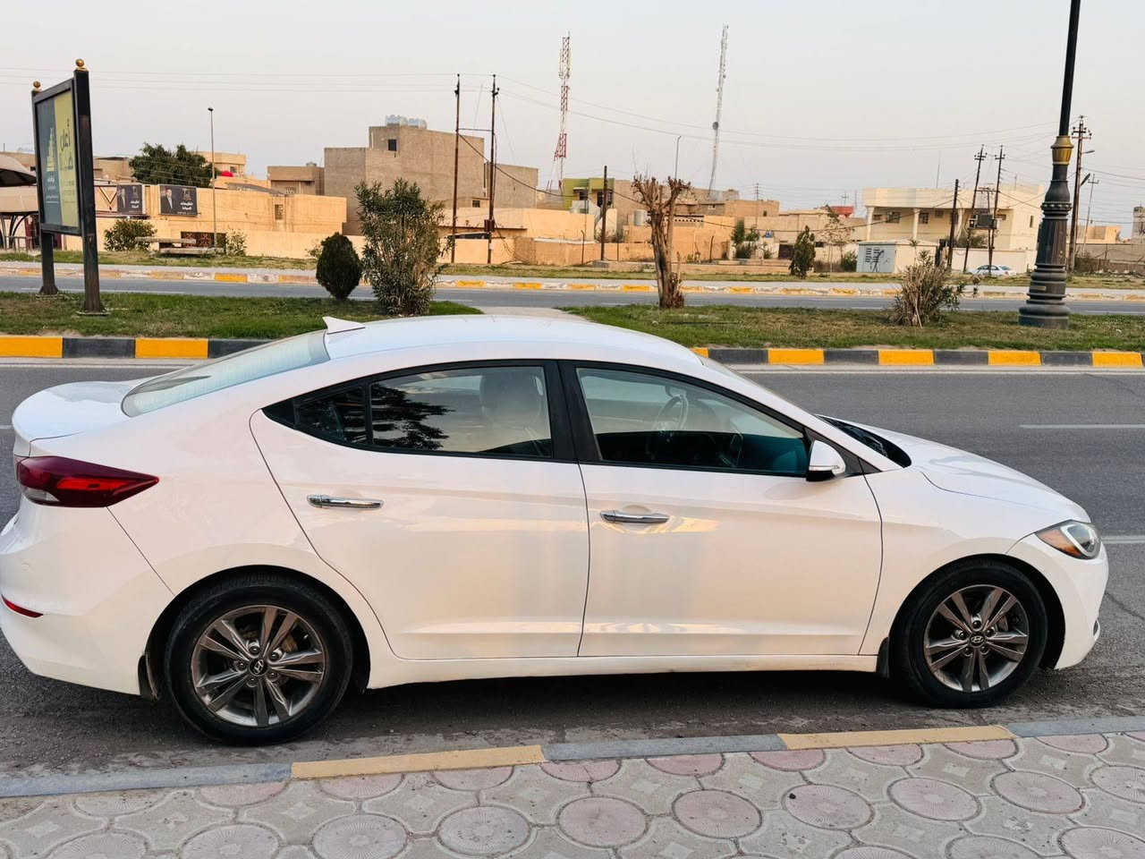 النترا 2018 للبيع  وارد امريكي
السعر 114 نقدا فقط 
ابيض ثلجي 
رقم اربيل  دولي سنويه جديده تحويل مباشر 
شرط المكينة مامفتوحه محرك دوش 
شرط لاصرف ولانفخ ولا كير 
تبريد ثلج ❄️ تدفنه كهربائيات كلها شغاله مابيها اي نقص 
كير بدون عيب 
ايرباك سليم 
كشنات جلد ومخمل وتدفئه تبريد 
تحكمات ستيرن 
مثبت سرعة
ويل كب 
الضرر جاملغ خلفي وبابين خلفيه مبدله بصفحه السكن 
مكاني تكريت 
للاتصال ***********
