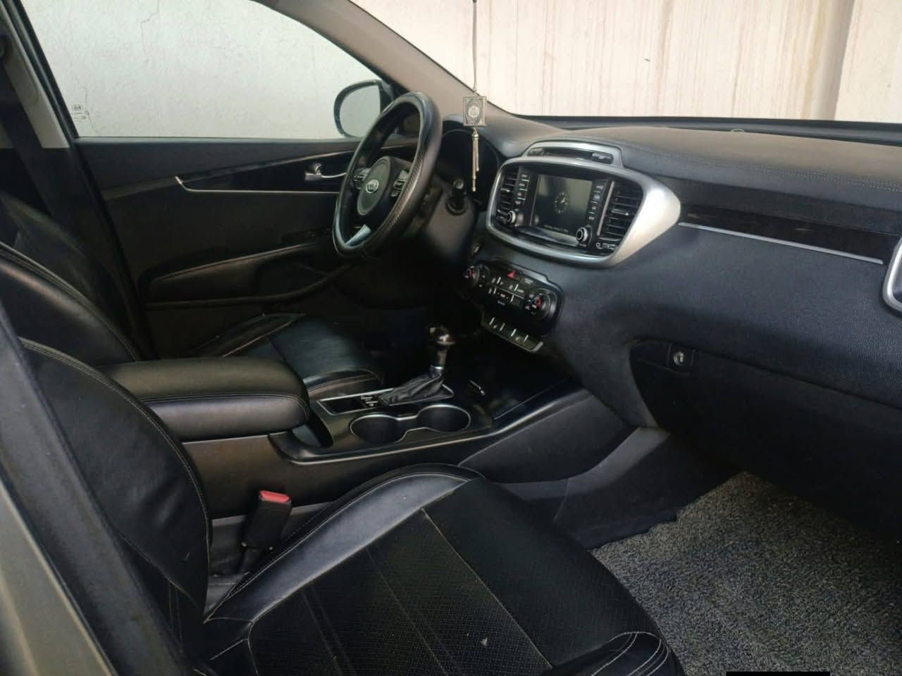 ٱلسّلٱمّ:ﯙرحـّمَة ٱللـّہ ۈبٌرگـّاتہ 
مراوس هم ترهم
سورنتو 2017 رقم بغداد بسمي مشروع وطني رقم دولي سنوية لل30 تحويل آي مكان 4 سلندر 7 راكب كشنات جلد بصمة كشن كهرباء  شاشة كبيرة تحكمات ستيرن كامرة خلفية حساسات أمامية حساسات خلفية داخل صاج اسود بالكامل بصمة أبواب يدات ضوئية ويل كب 20 كروم انضمة قيادة ECO و Sport رياضي كشنات تدفئة وتبريد شاشة لمس تبريد ثلج سستم نيكل بلادي مري جانبية كهرباء تبريد بيانو لمس سيارة جديدة وبدون نقص سيارة بيه حادث امريكا خشم البنيد و الدعامية ابيع صبغ حزام سيارة جهازة صدر جديد وتخم تاير كوري ديالى جلولاء
سعره 140$
***********
