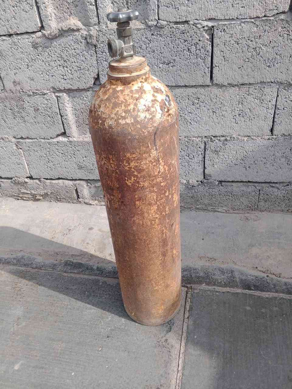 بطل اوكسجين وصط مستعمل للبيع الحسينية قيم بما يرضي الله وبلخدمة خدمات مصقط ***********
