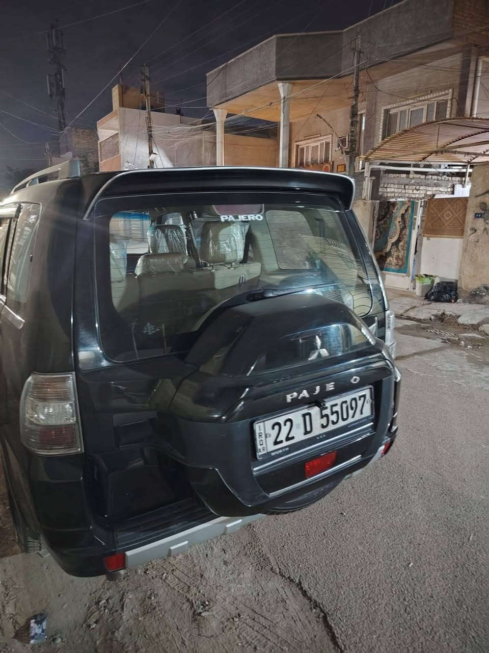 باجيرو٢٠١٦ خليجي مكفوله  
وكرت سونار مرفق ويه صور مواصفات عاديه    لون اسود ملكي حجم المحرك 3500 رقم  اربيل دولي جديده السياره جديده مال جناي  تبريد ثلاث قطع حساسات خلفيه  تخم تاير جديد كير مكينه حداديه خير من الله واذا اكو باجيرو مويل أعلى اراوس   السيار ه. اسمي  رقم تلفون ***********. السياره بفداد
